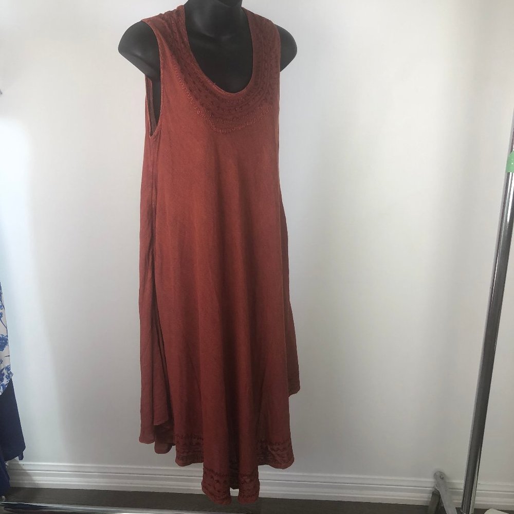 2/$25👗 Fun flowy dress